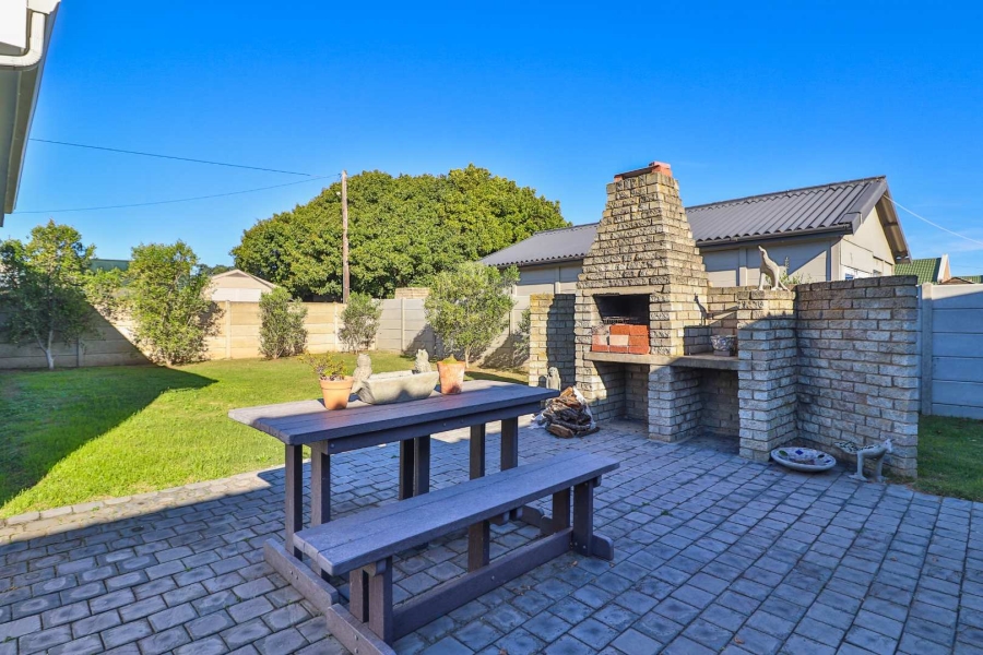 4 Bedroom Property for Sale in Hartenbos Central Western Cape